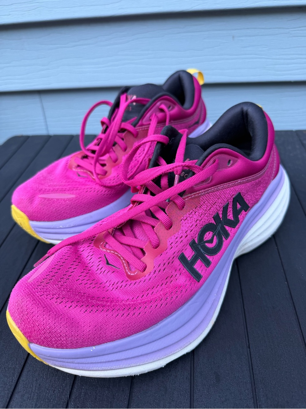 Womens Hoka One One Bondi
8 Cherries Jubilee Running
Shoes 1127952 CJPY Size 9.5